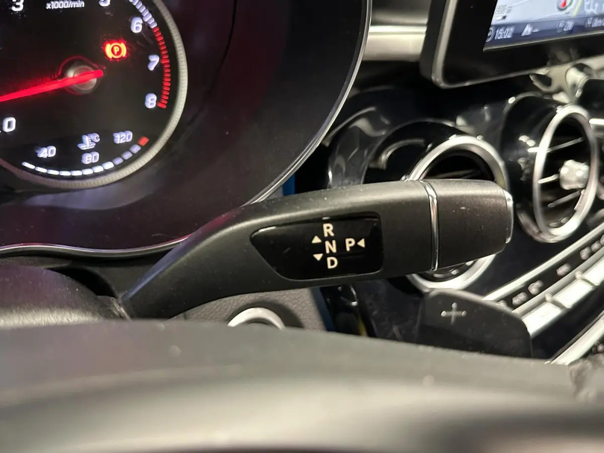 200 Premium Plus STOELVERW. CRUISE AUTOMAAT