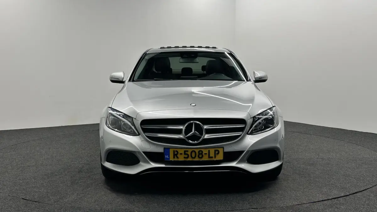 200 Premium Plus STOELVERW. CRUISE AUTOMAAT