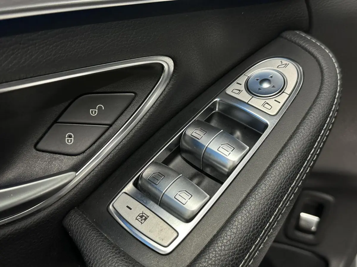 200 Premium Plus STOELVERW. CRUISE AUTOMAAT