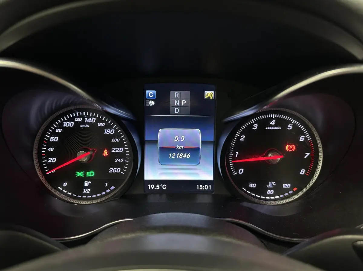 200 Premium Plus STOELVERW. CRUISE AUTOMAAT
