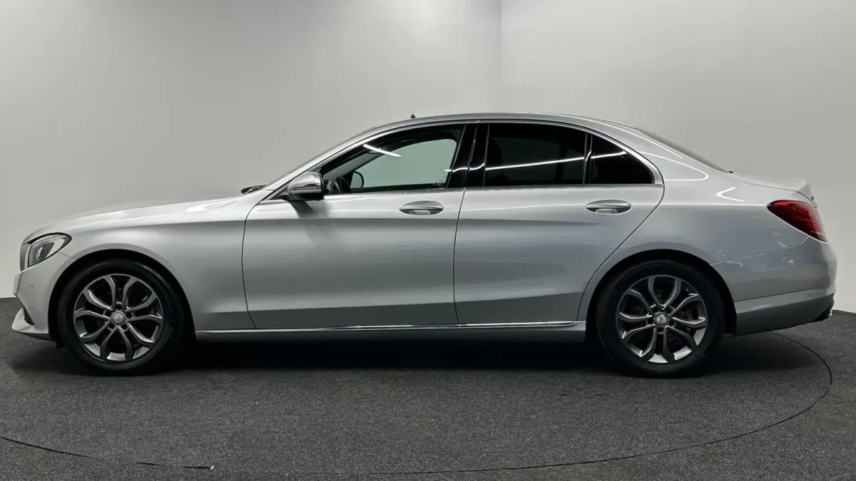 200 Premium Plus STOELVERW. CRUISE AUTOMAAT