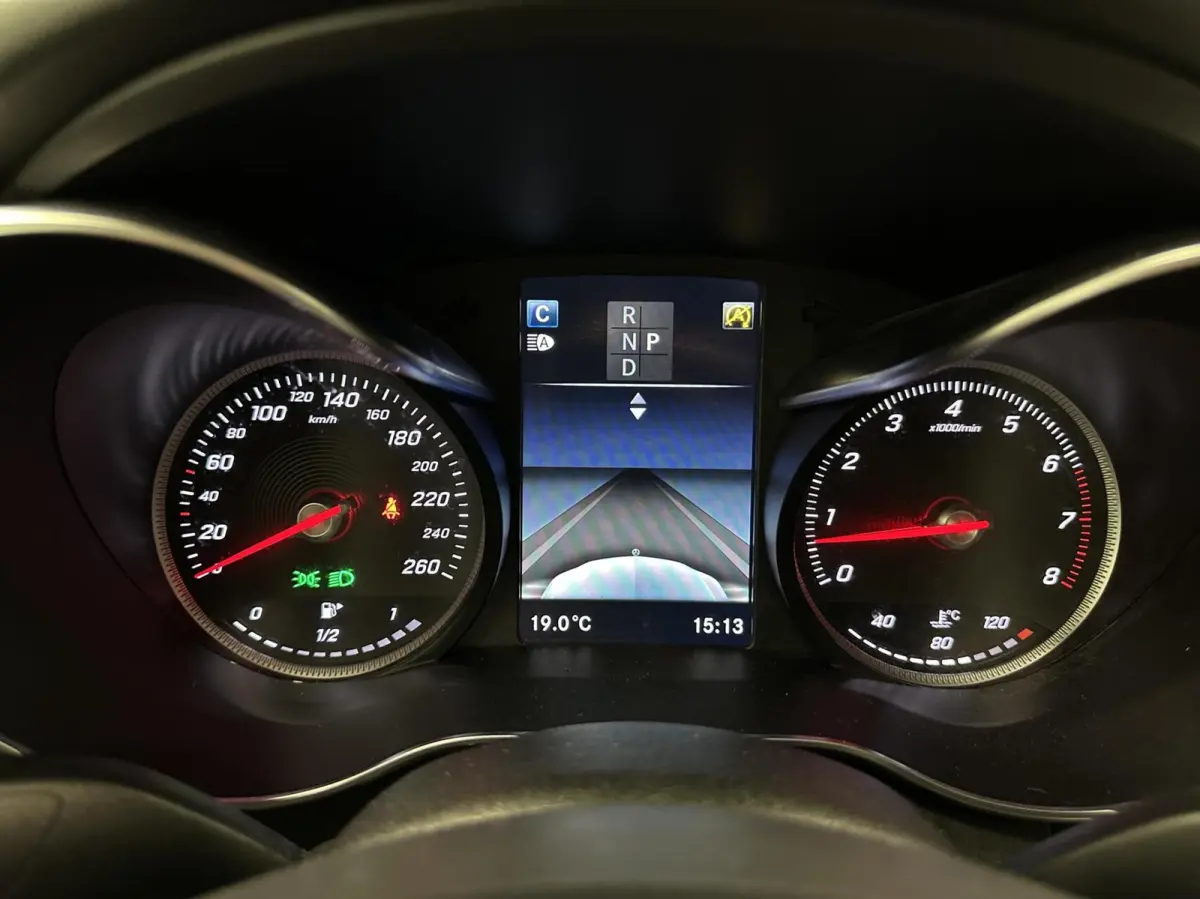 200 Premium Plus STOELVERW. CRUISE AUTOMAAT