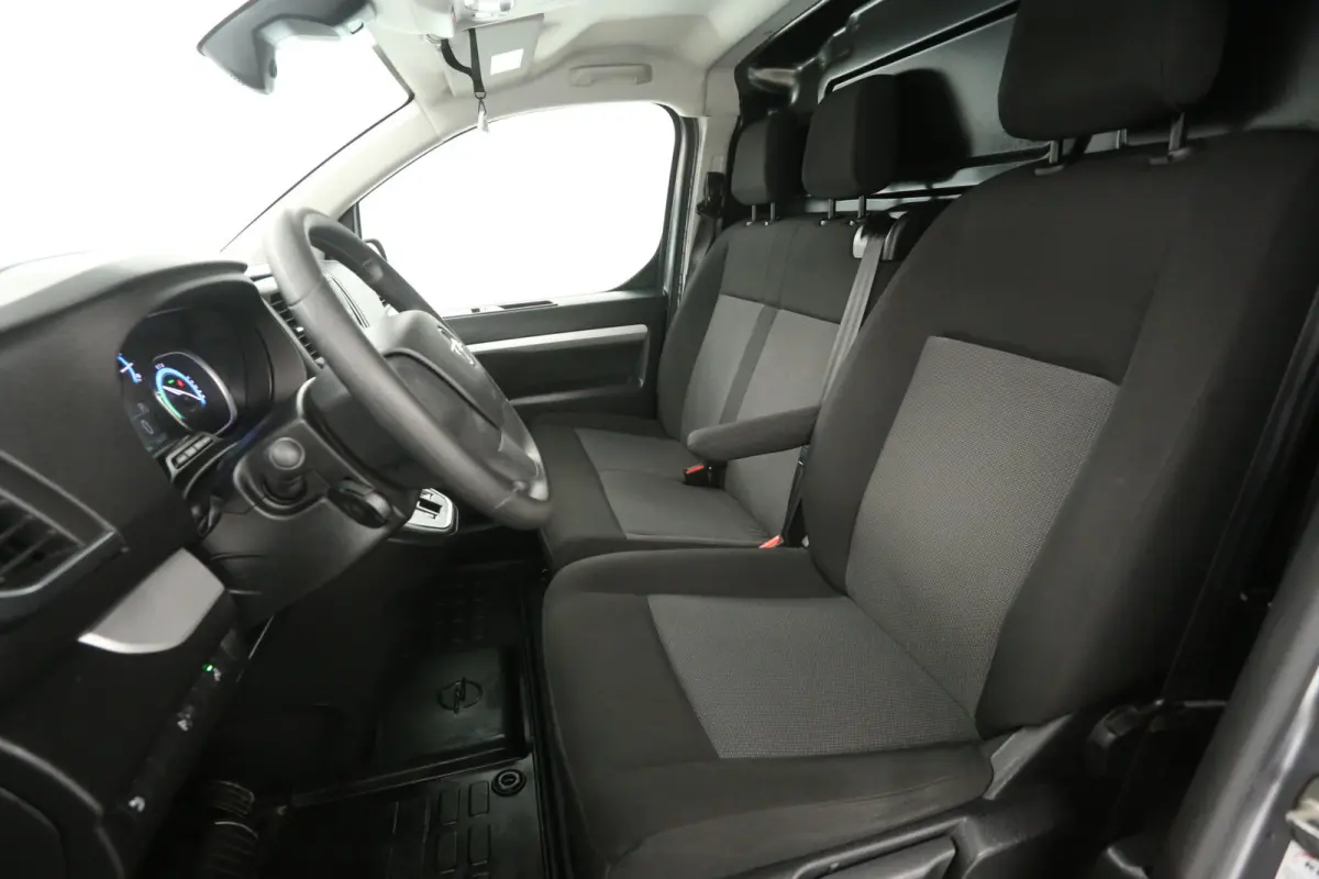 75 kWh L2H1 Long Range | Snelladen | SOH 92% | Airco | Cruise | 3 Zits | Parkeersens.