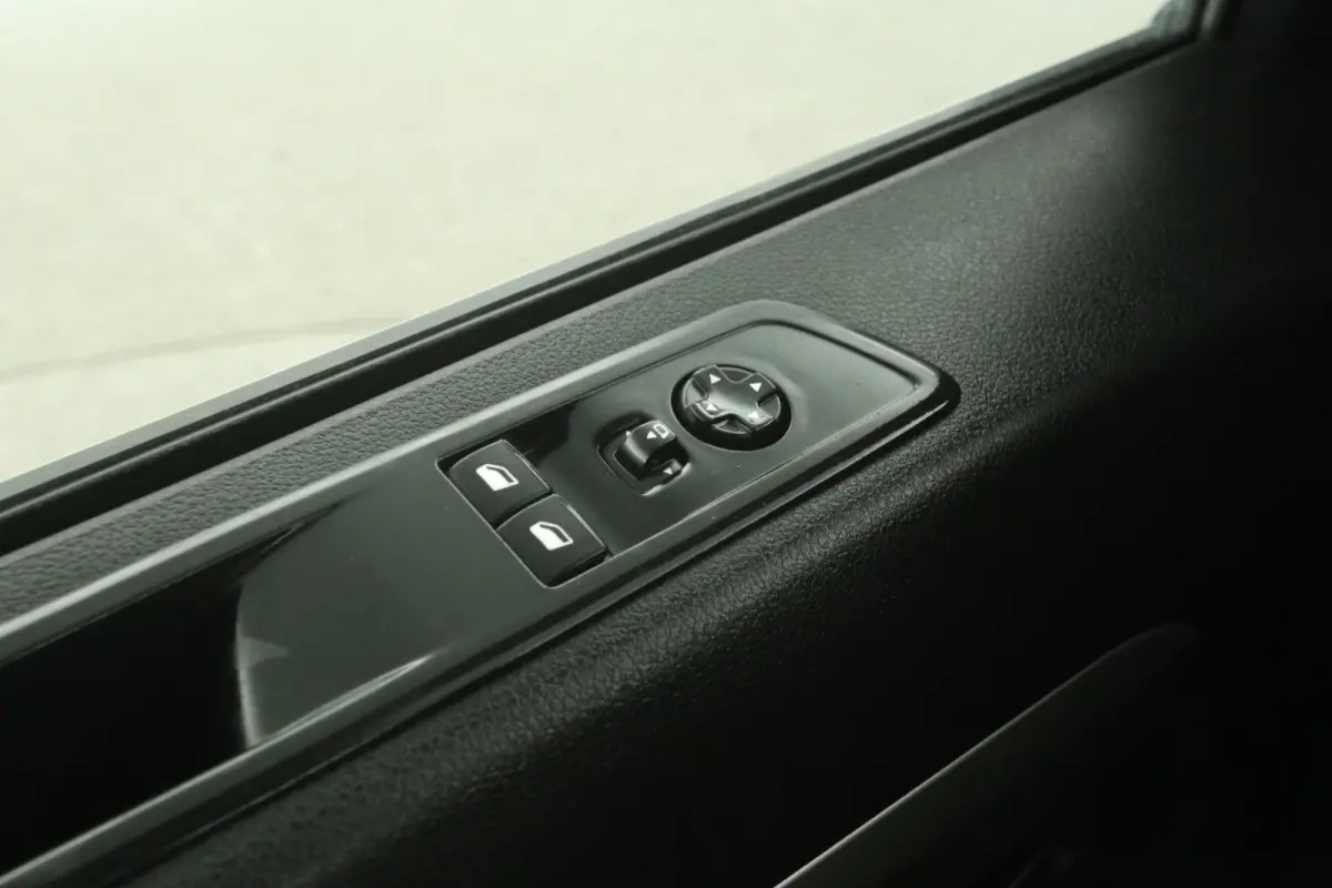 75 kWh L2H1 Long Range | Snelladen | SOH 92% | Airco | Cruise | 3 Zits | Parkeersens.