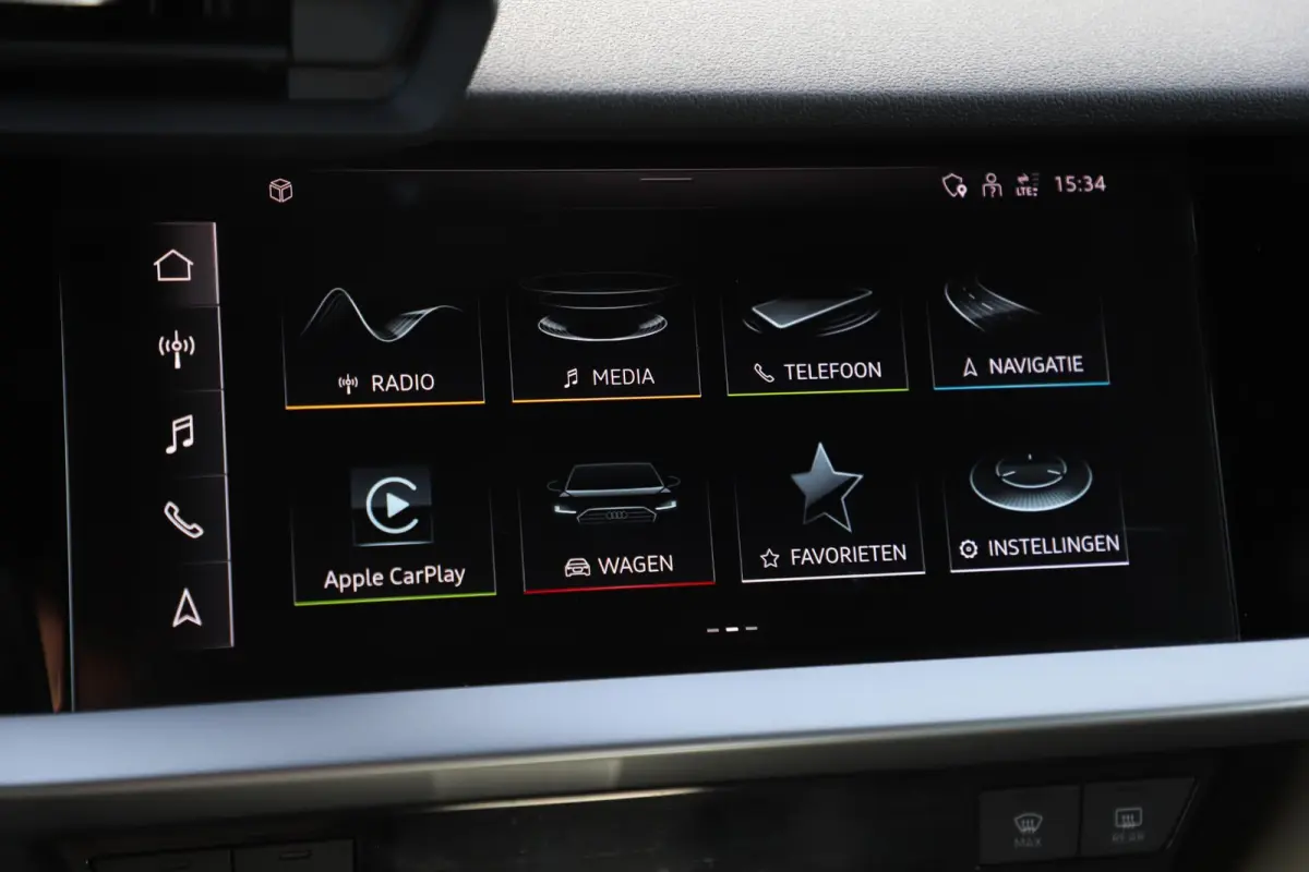 30 TFSI S edition Virtual Cockpit Half Leder Stoelverwarming LED Navigatie Achteruitrijcamera Parkeersensors Carplay S-Line Sport