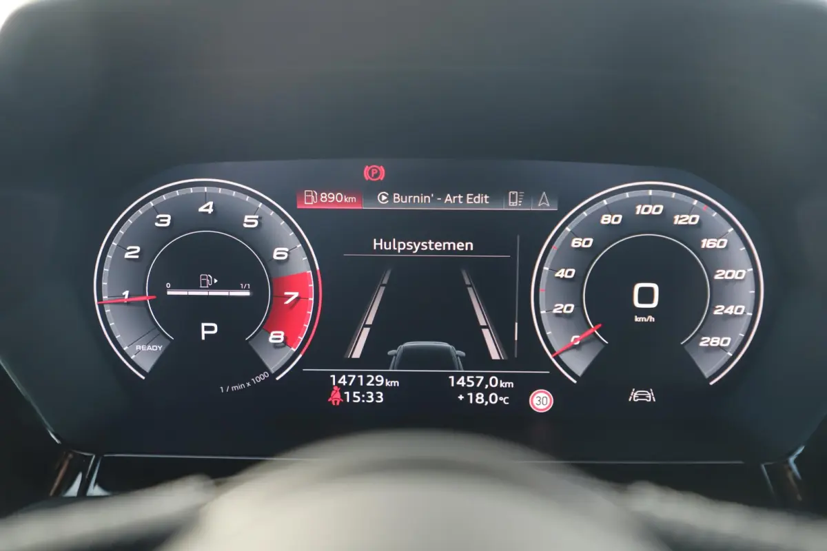 30 TFSI S edition Virtual Cockpit Half Leder Stoelverwarming LED Navigatie Achteruitrijcamera Parkeersensors Carplay S-Line Sport