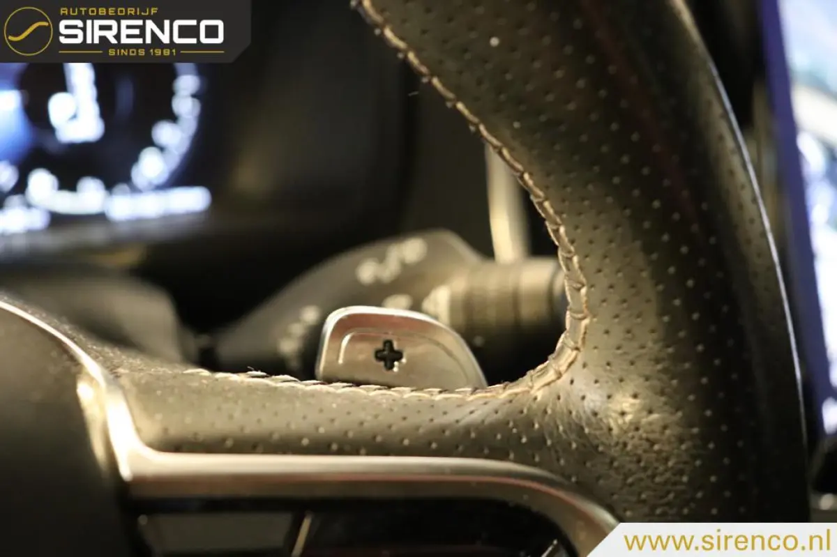 2.0 T8 Twin Engine AWD R-Design | blackpack | B&W | hud | panoramadak | stoel en stuur verwarming |