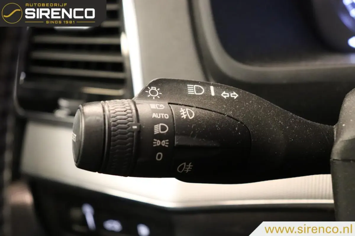 2.0 T8 Twin Engine AWD R-Design | blackpack | B&W | hud | panoramadak | stoel en stuur verwarming |