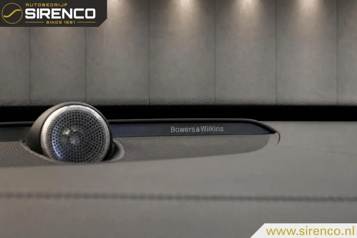 2.0 T8 Twin Engine AWD R-Design | blackpack | B&W | hud | panoramadak | stoel en stuur verwarming |