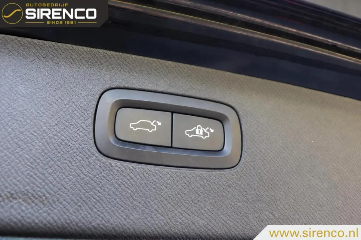 2.0 T8 Twin Engine AWD R-Design | blackpack | B&W | hud | panoramadak | stoel en stuur verwarming |