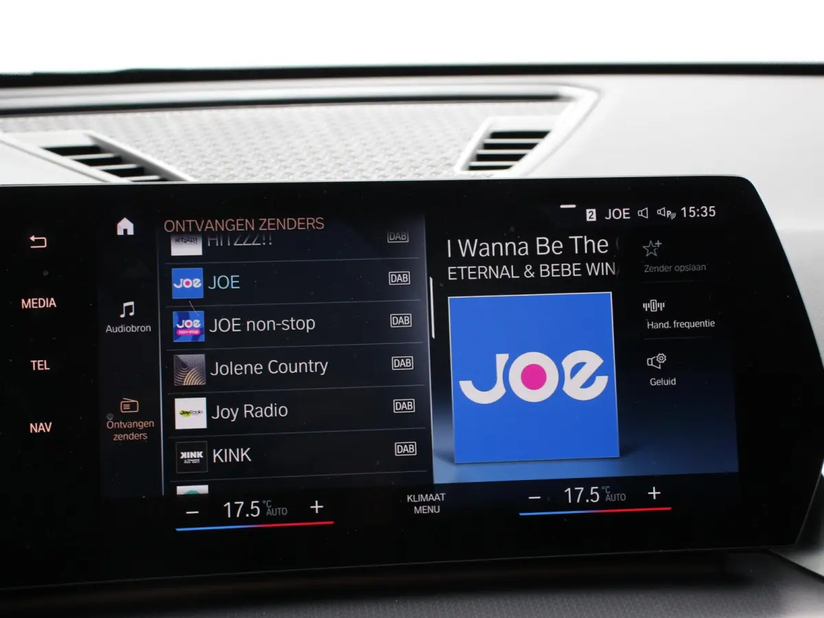 xDrive25e M-Sport Trekhaak Navigatie Apple CarPlay Android Auto Camera Parkeerhulp Adaptive Cruise Control Dodehoekdetectie Stoelverwarming Full Led Leder Keyless entry Climate Control Licht