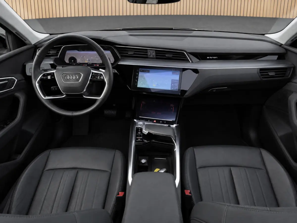 e-tron 50 quattro Launch edition plus 71 kWh |Pano |Stoelverw.