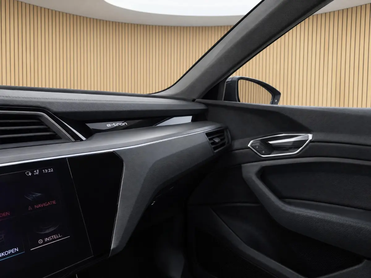 e-tron 50 quattro Launch edition plus 71 kWh |Pano |Stoelverw.