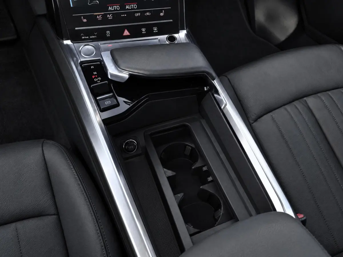 e-tron 50 quattro Launch edition plus 71 kWh |Pano |Stoelverw.