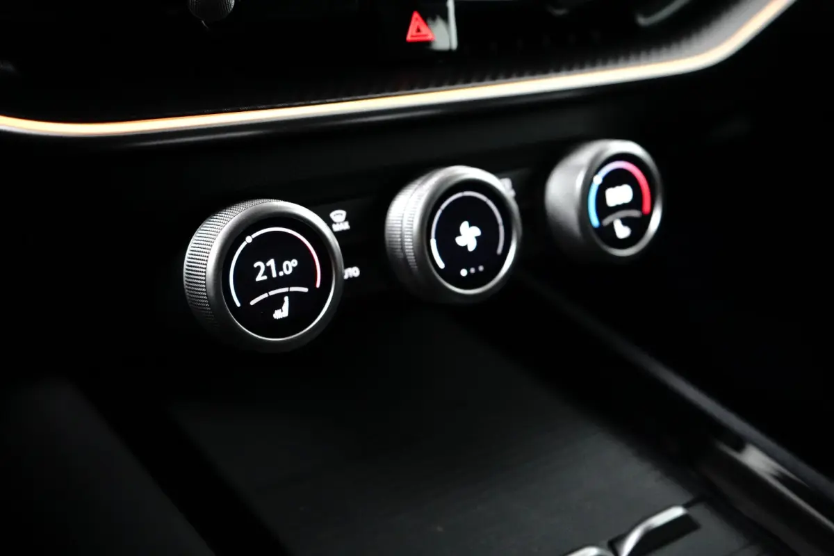 1.5 TSI iV 204PK Sportline PHEV DSG-6 | VERLEGNDE GARANTIE | TREKHAAK | STOEL(V+A) + STUURVERW. | CAMERA | HEAD-UP | MEMORY | CARPLAY |  18 INCH | CLIMATE CONTROL |
