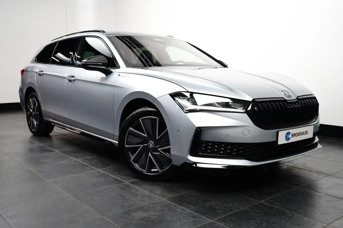 1.5 TSI iV 204PK Sportline PHEV DSG-6 | VERLEGNDE GARANTIE | TREKHAAK | STOEL(V+A) + STUURVERW. | CAMERA | HEAD-UP | MEMORY | CARPLAY |  18 INCH | CLIMATE CONTROL |