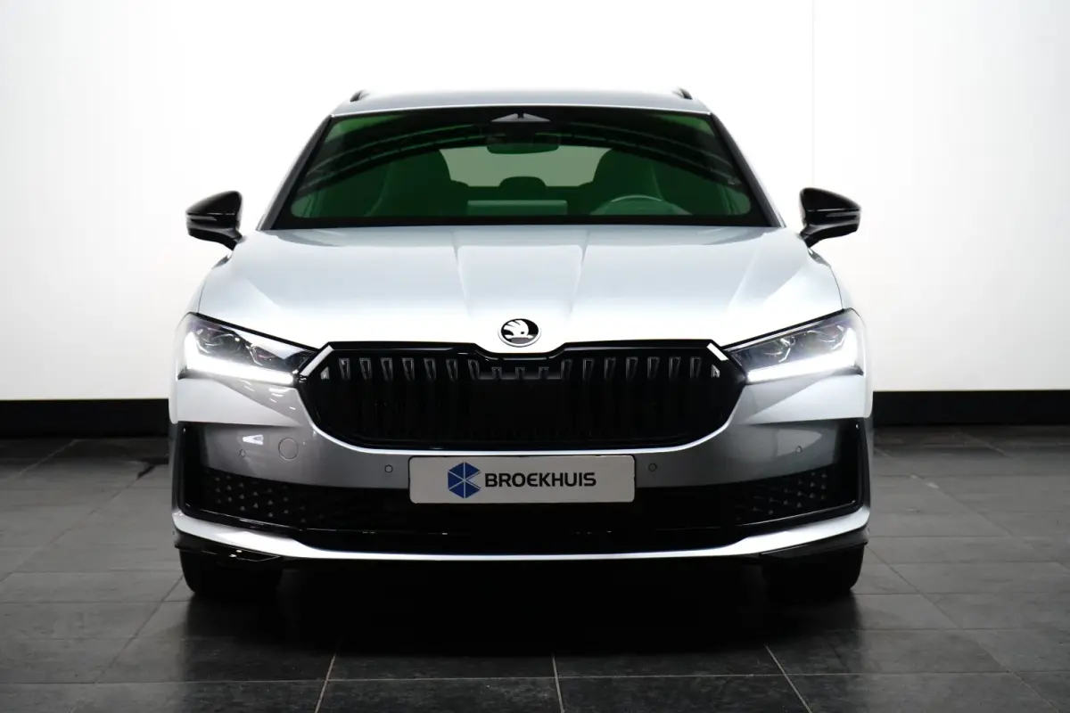 1.5 TSI iV 204PK Sportline PHEV DSG-6 | VERLEGNDE GARANTIE | TREKHAAK | STOEL(V+A) + STUURVERW. | CAMERA | HEAD-UP | MEMORY | CARPLAY |  18 INCH | CLIMATE CONTROL |