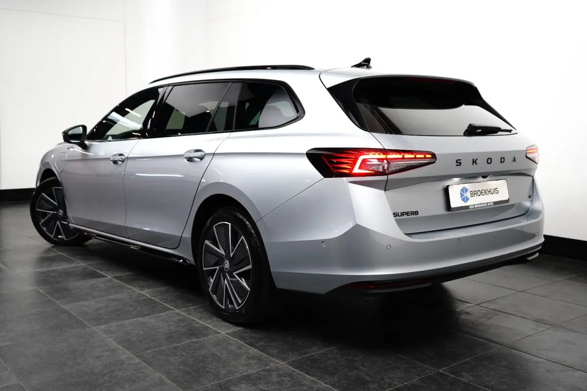 1.5 TSI iV 204PK Sportline PHEV DSG-6 | VERLEGNDE GARANTIE | TREKHAAK | STOEL(V+A) + STUURVERW. | CAMERA | HEAD-UP | MEMORY | CARPLAY |  18 INCH | CLIMATE CONTROL |