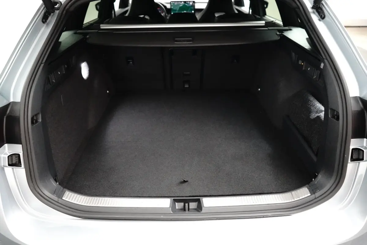 1.5 TSI iV 204PK Sportline PHEV DSG-6 | VERLEGNDE GARANTIE | TREKHAAK | STOEL(V+A) + STUURVERW. | CAMERA | HEAD-UP | MEMORY | CARPLAY |  18 INCH | CLIMATE CONTROL |