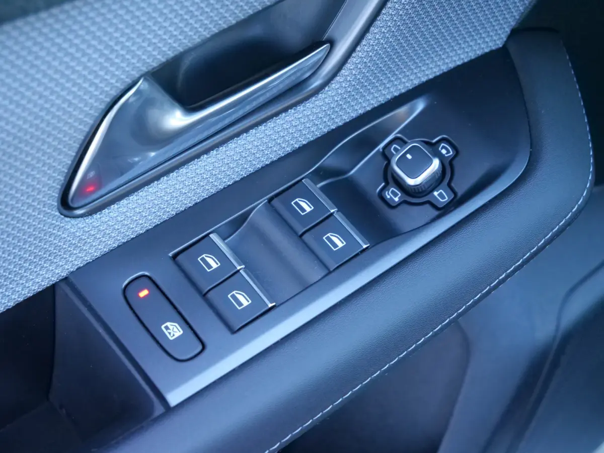 1.2 Turbo Hybrid GS 145 Pk Automaat Navi / DAB / Apple Carplay / Camera / HUD  / Winterpakket