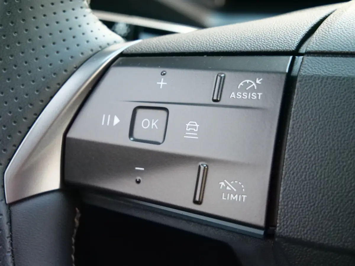 1.2 Turbo Hybrid GS 145 Pk Automaat Navi / DAB / Apple Carplay / Camera / HUD  / Winterpakket