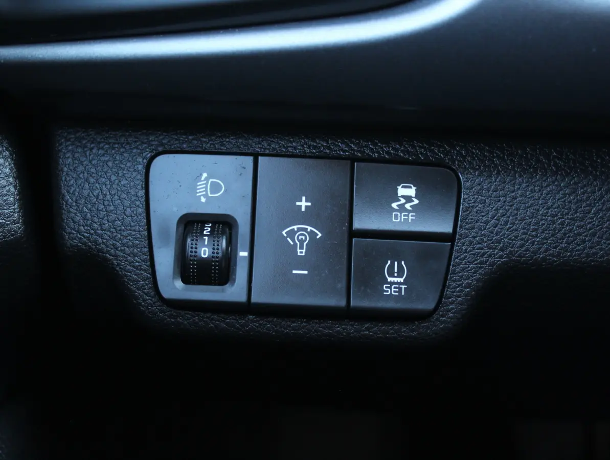 1.0 TGDI DynamicLine AIRCO | CRUISE | LED | NAVI | CARPLAY | DAB | LMV15 | CAMERA | PDC