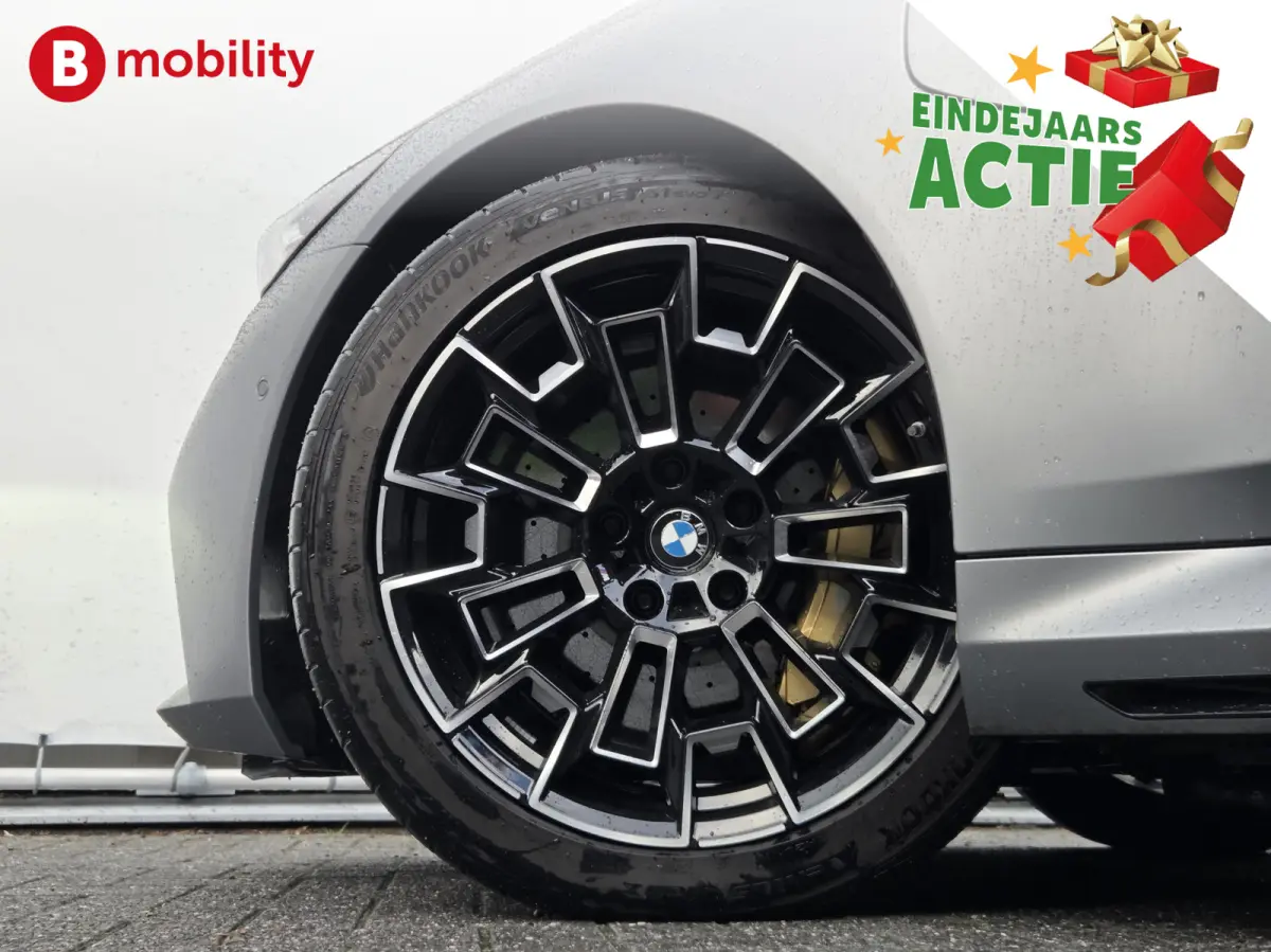 M5 'Frozen Grey' M-Drivers Package Origineel NL! Nw.Pr.€172.801,- Akrapovic Keramische Remmen | Carbon package | Trekhaak | Stoelventilatie/Verwarming | Bower/Wilkins