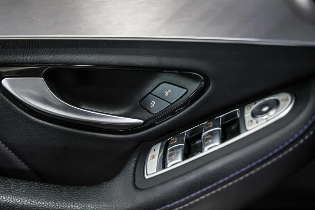 300 e Business Solution AMG|Carplay|Trekhaak|Camera|