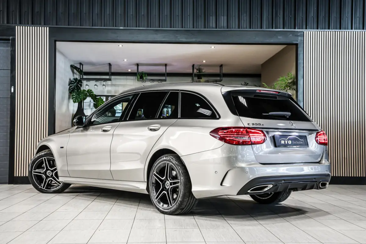 300 e Business Solution AMG|Carplay|Trekhaak|Camera|
