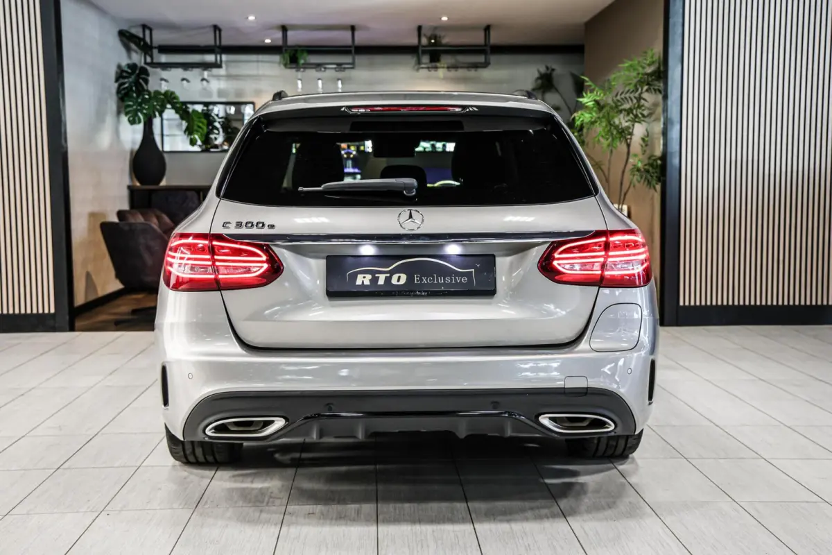 300 e Business Solution AMG|Carplay|Trekhaak|Camera|