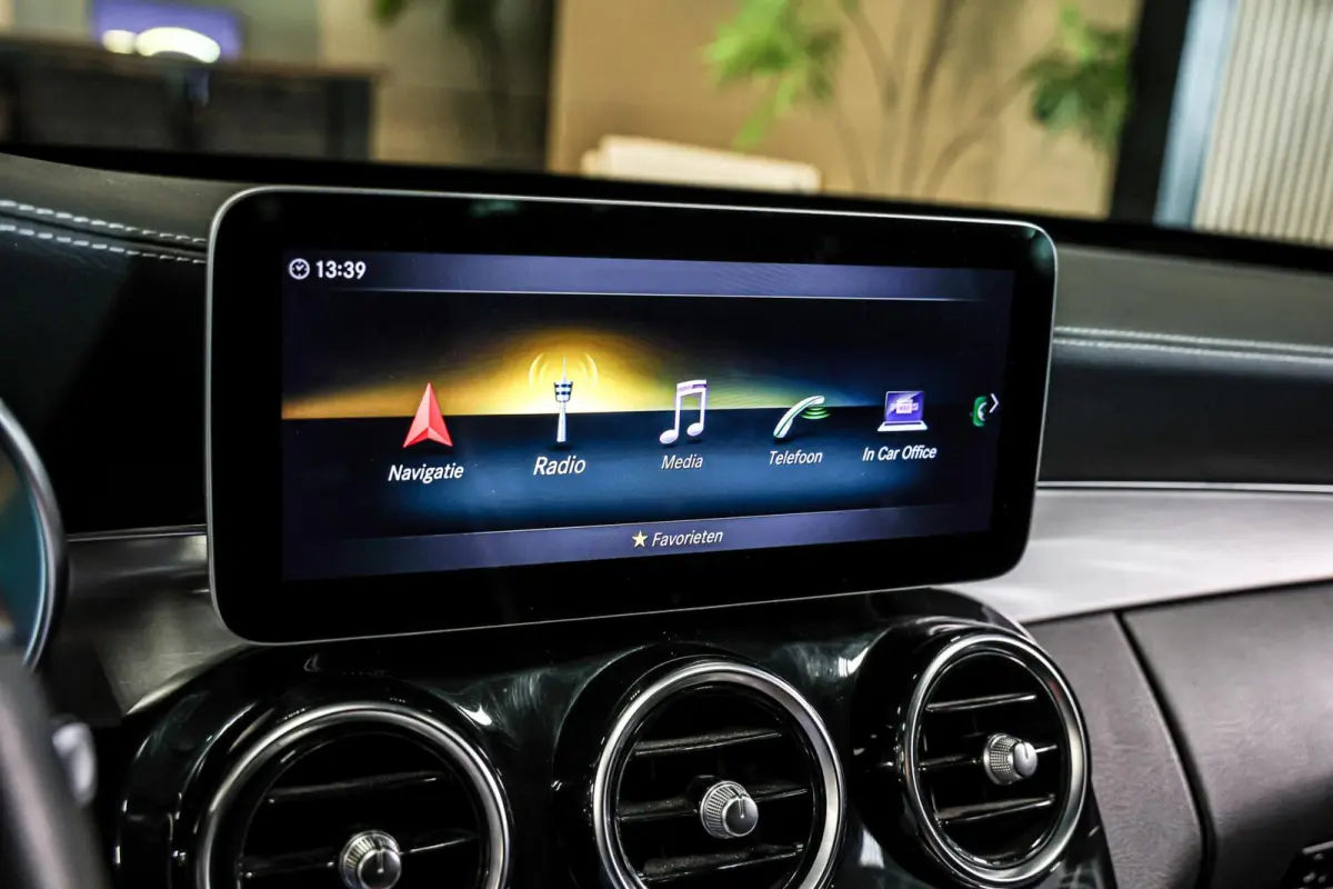 300 e Business Solution AMG|Carplay|Trekhaak|Camera|