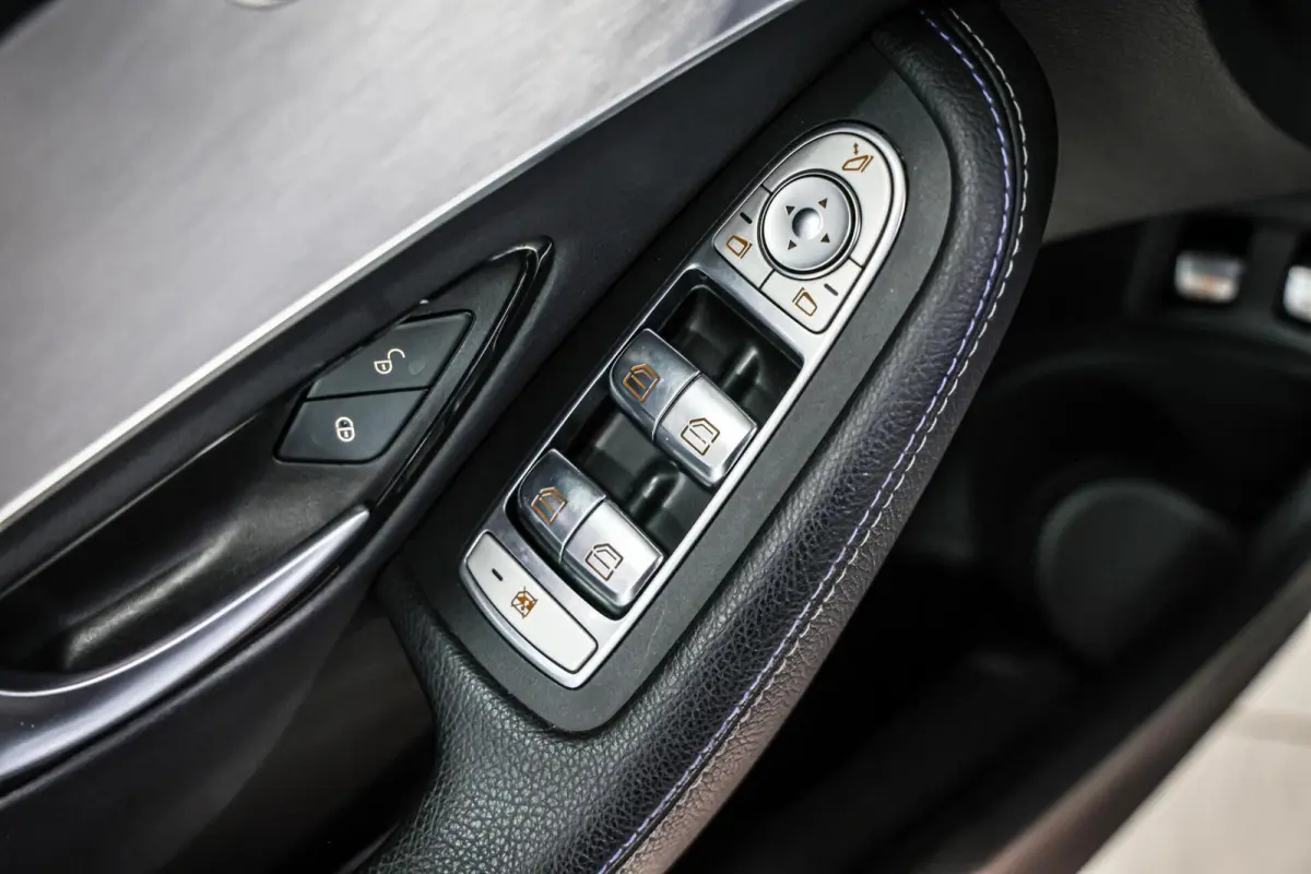 300 e Business Solution AMG|Carplay|Trekhaak|Camera|