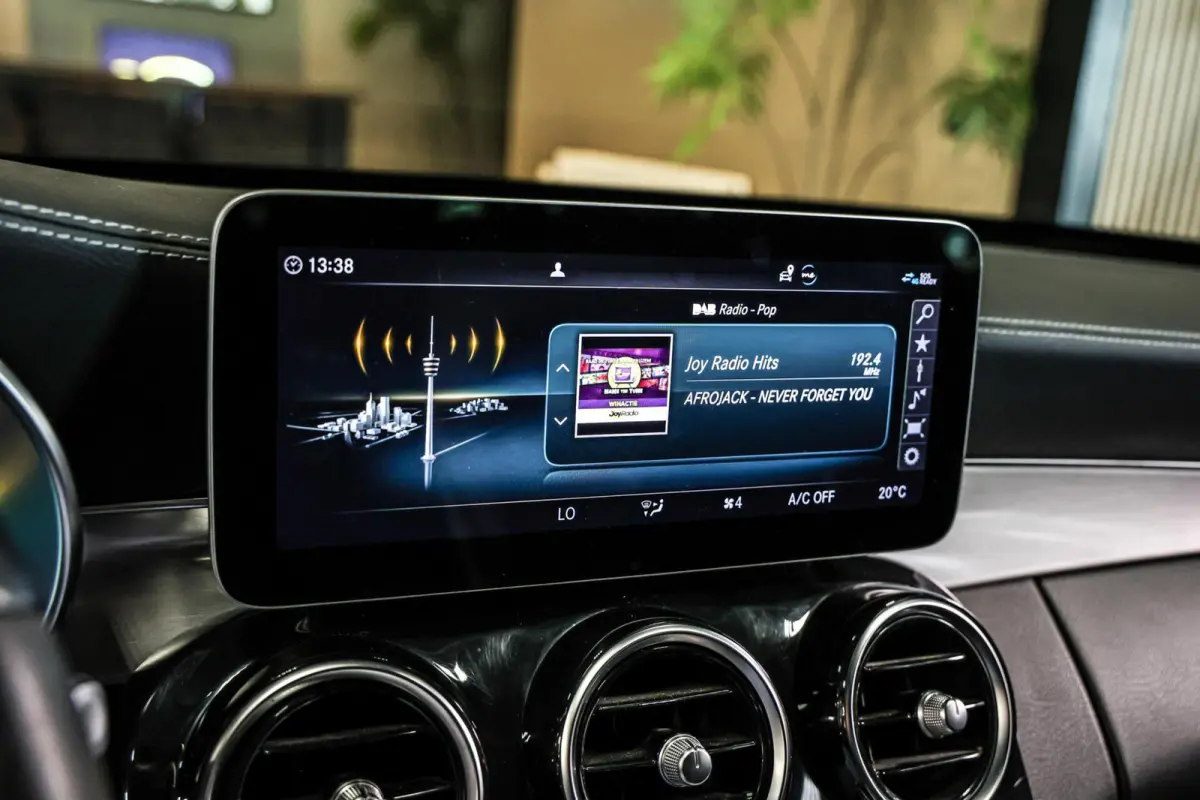 300 e Business Solution AMG|Carplay|Trekhaak|Camera|