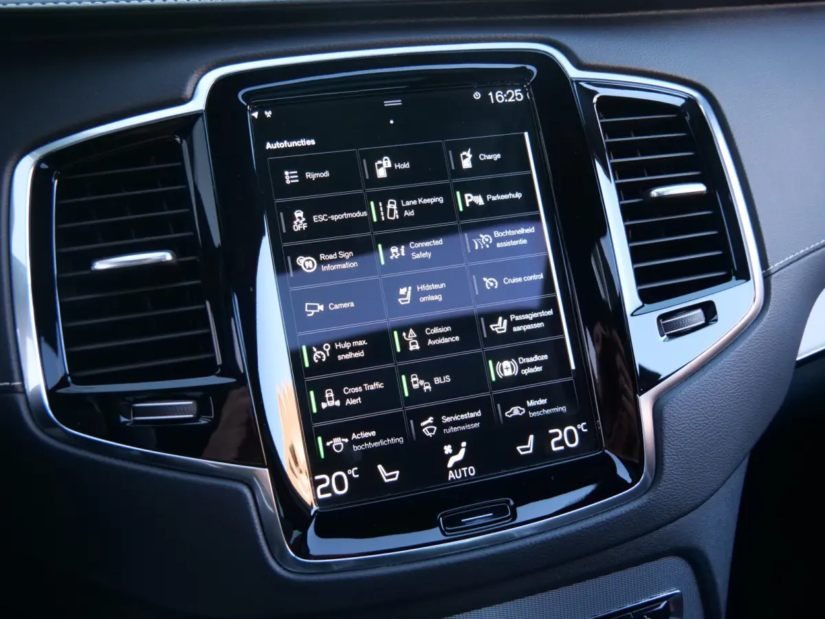 2.0 T8 Recharge AWD Inscription Exclusive 390 Pk Automaat 7-zitter Navi / DAB / Pano-dak / 360 camera / Apple Carplay