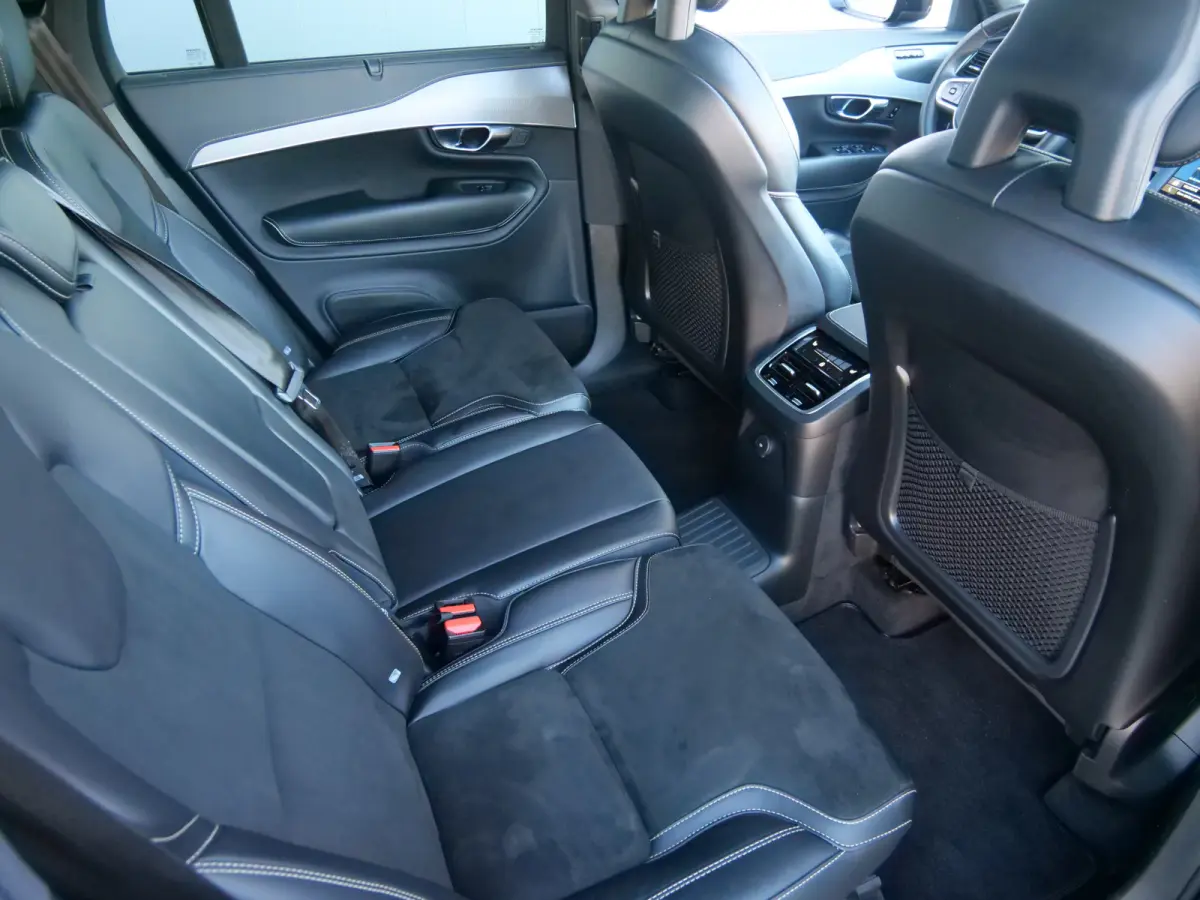 2.0 T8 Recharge AWD Inscription Exclusive 390 Pk Automaat 7-zitter Navi / DAB / Pano-dak / 360 camera / Apple Carplay