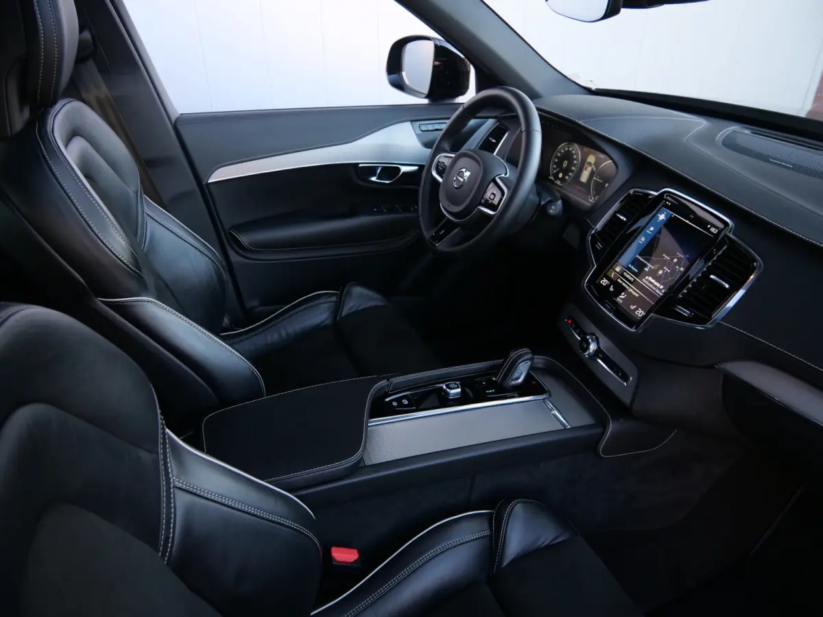 2.0 T8 Recharge AWD Inscription Exclusive 390 Pk Automaat 7-zitter Navi / DAB / Pano-dak / 360 camera / Apple Carplay