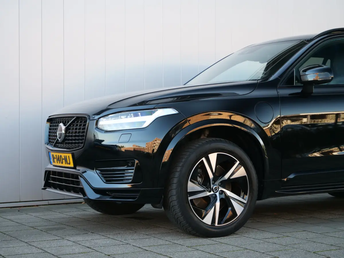 2.0 T8 Recharge AWD Inscription Exclusive 390 Pk Automaat 7-zitter Navi / DAB / Pano-dak / 360 camera / Apple Carplay