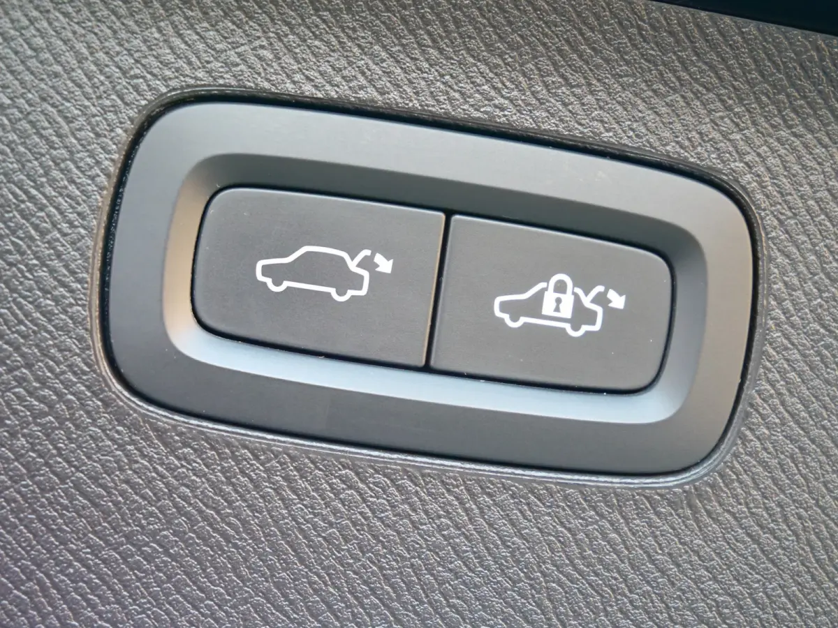 2.0 T8 Recharge AWD Inscription Exclusive 390 Pk Automaat 7-zitter Navi / DAB / Pano-dak / 360 camera / Apple Carplay