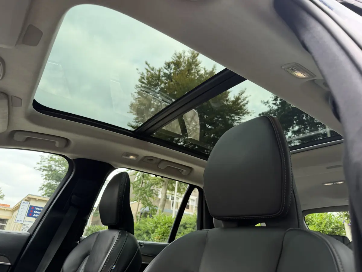2.0 T8 Recharge AWD Ultimate Bright 7P Schuif/kantel dak Head UP