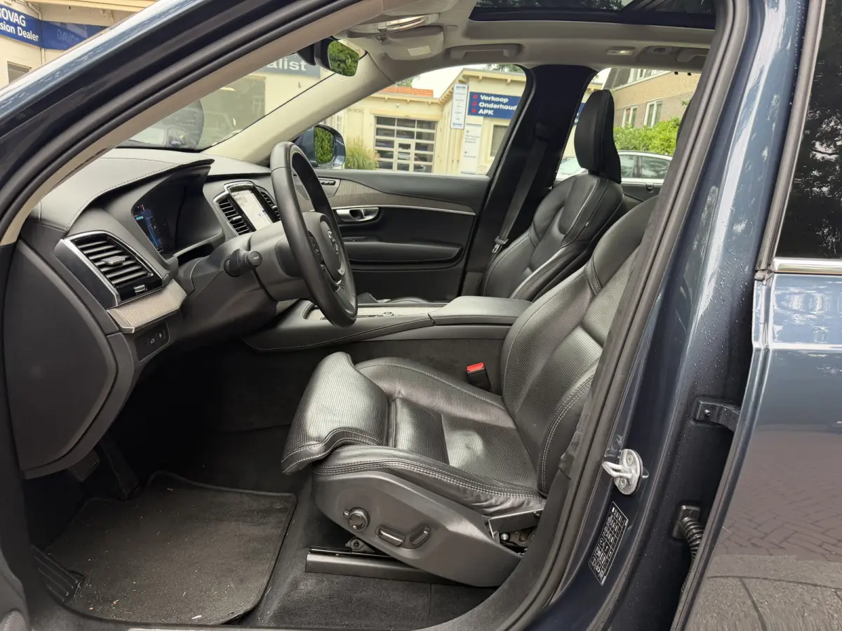 2.0 T8 Recharge AWD Ultimate Bright 7P Schuif/kantel dak Head UP