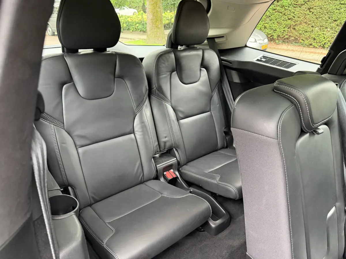 2.0 T8 Recharge AWD Ultimate Bright 7P Schuif/kantel dak Head UP
