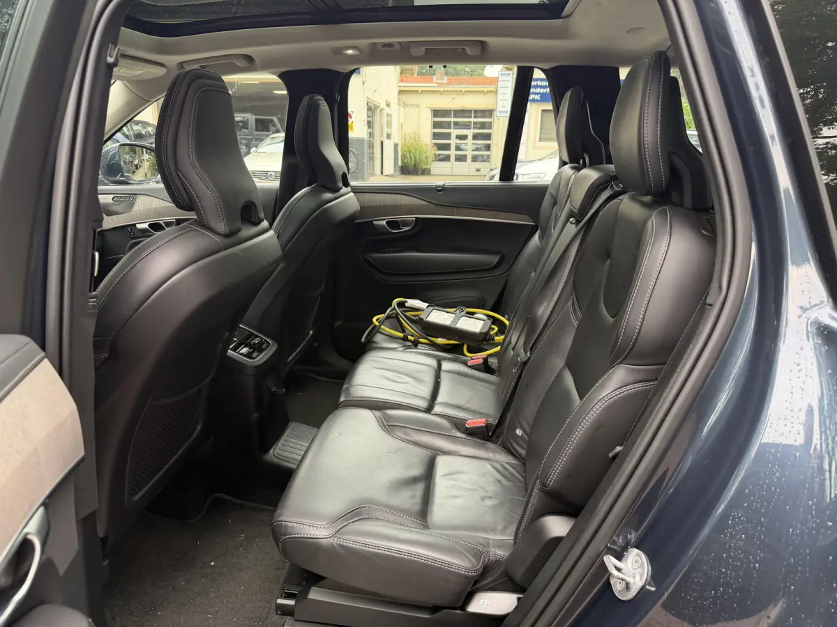 2.0 T8 Recharge AWD Ultimate Bright 7P Schuif/kantel dak Head UP