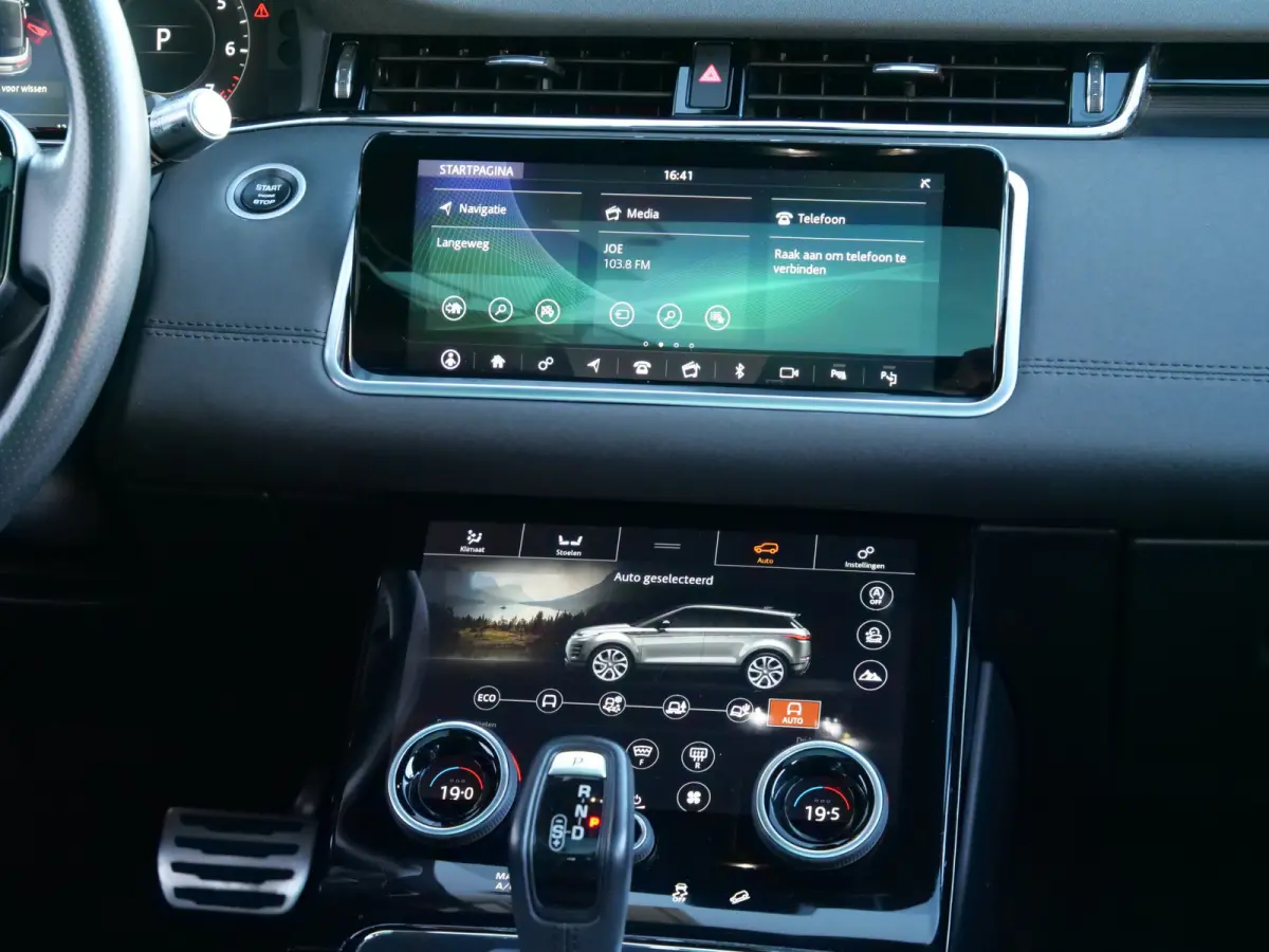 2.0 P200 AWD R-Dynamic HSE 200 Pk Automaat Navi / Leer / Pano-dak / Trekhaak / Apple Carplay / DAB / Winterpakket