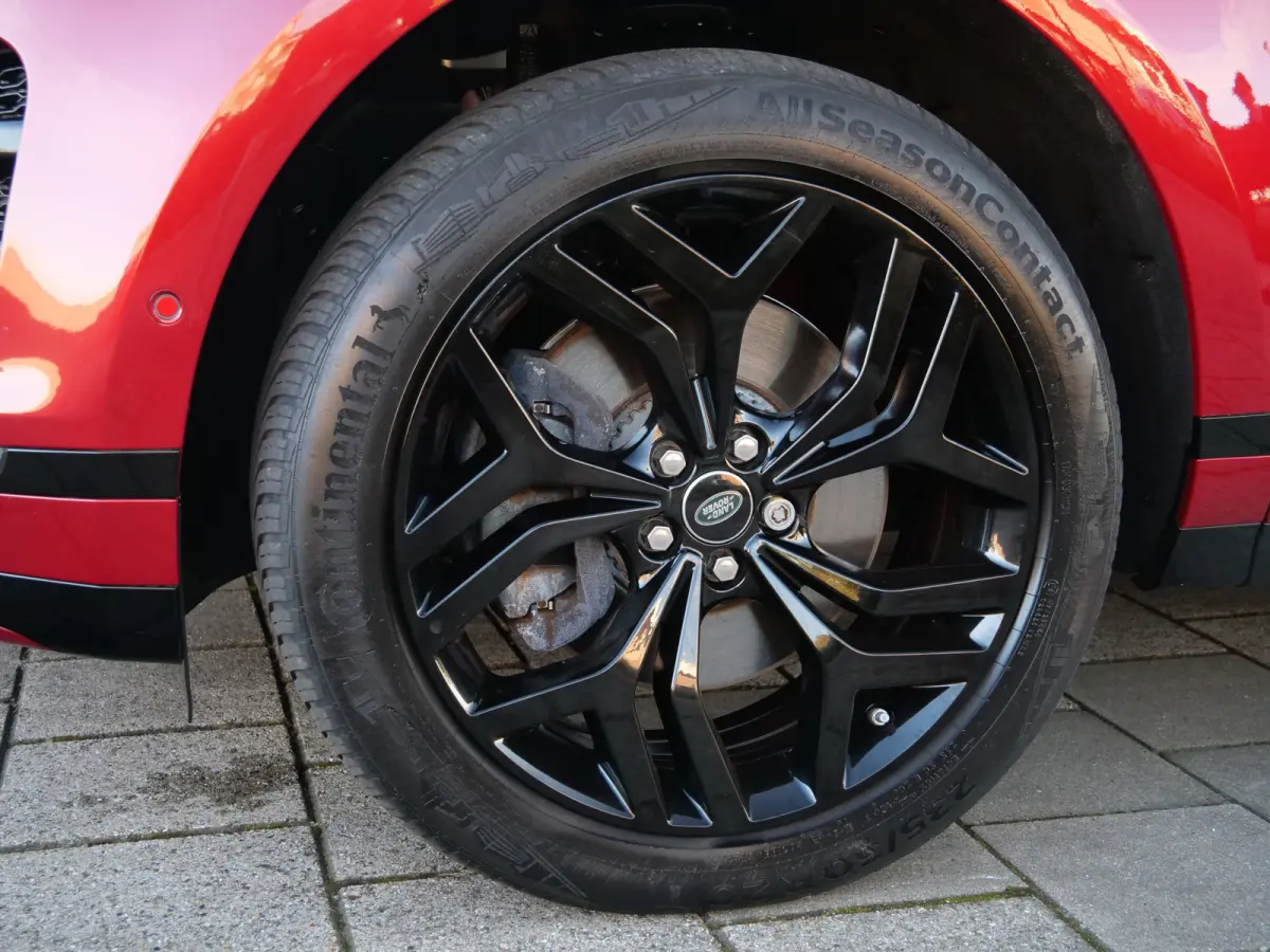 2.0 P200 AWD R-Dynamic HSE 200 Pk Automaat Navi / Leer / Pano-dak / Trekhaak / Apple Carplay / DAB / Winterpakket