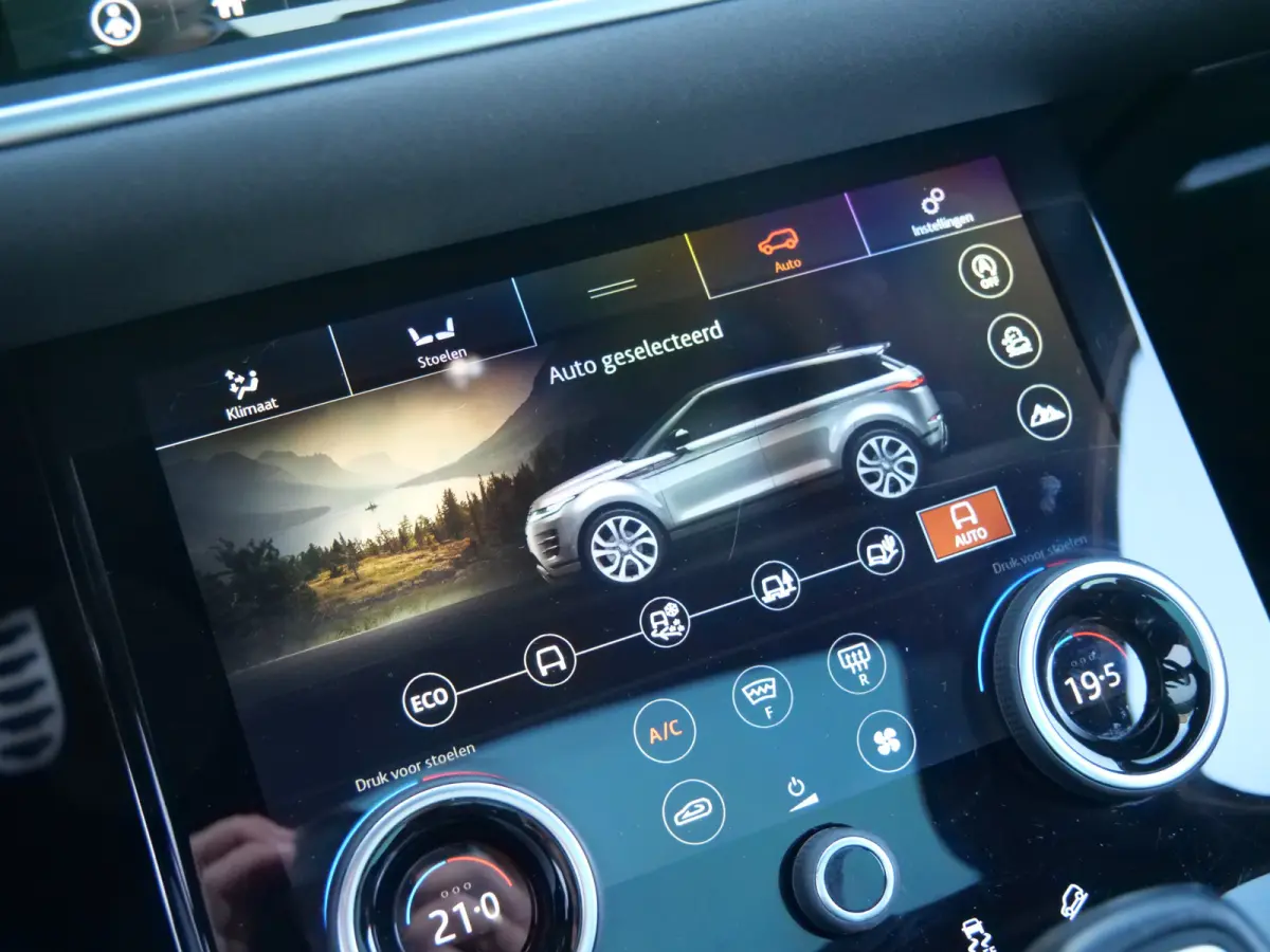 2.0 P200 AWD R-Dynamic HSE 200 Pk Automaat Navi / Leer / Pano-dak / Trekhaak / Apple Carplay / DAB / Winterpakket
