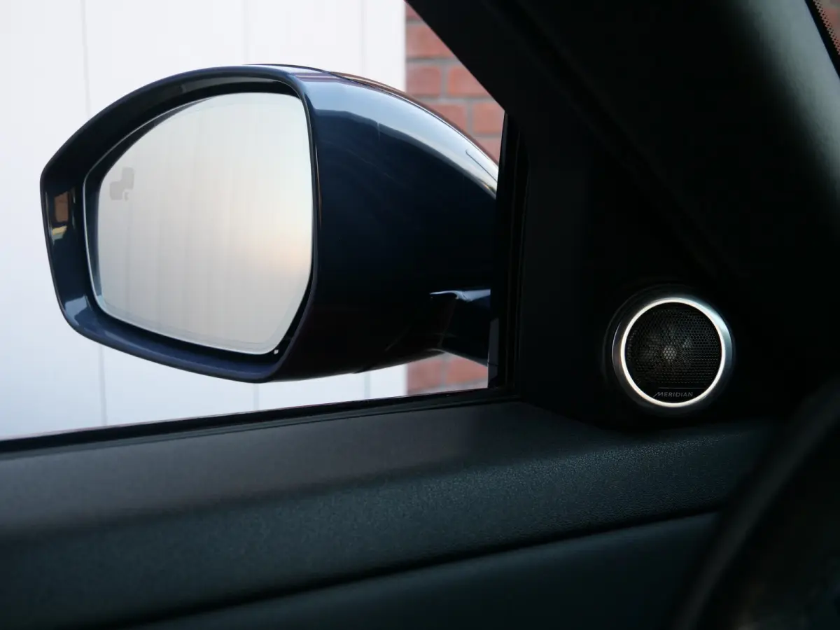 2.0 P200 AWD R-Dynamic HSE 200 Pk Automaat Navi / Leer / Pano-dak / Trekhaak / Apple Carplay / DAB / Winterpakket