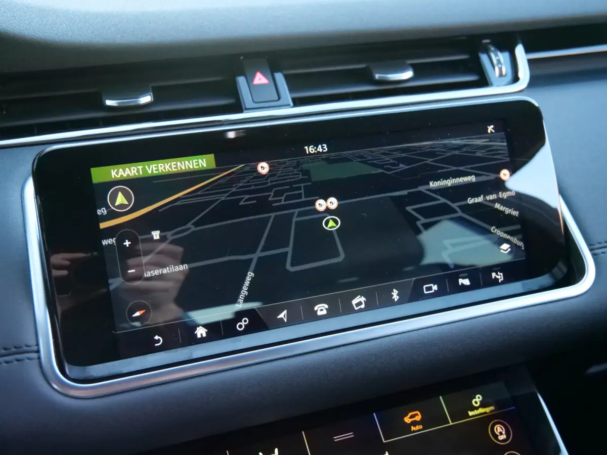 2.0 P200 AWD R-Dynamic HSE 200 Pk Automaat Navi / Leer / Pano-dak / Trekhaak / Apple Carplay / DAB / Winterpakket