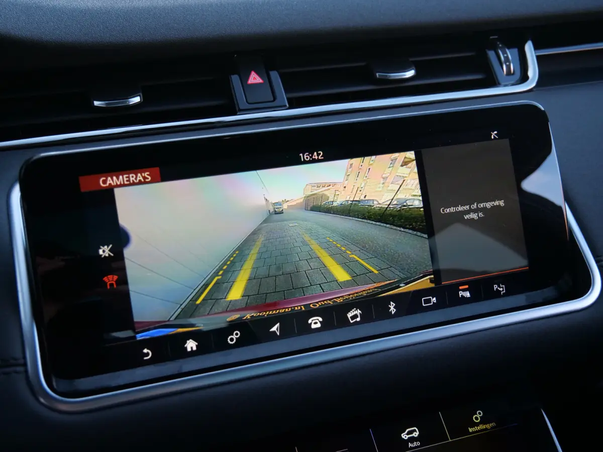 2.0 P200 AWD R-Dynamic HSE 200 Pk Automaat Navi / Leer / Pano-dak / Trekhaak / Apple Carplay / DAB / Winterpakket