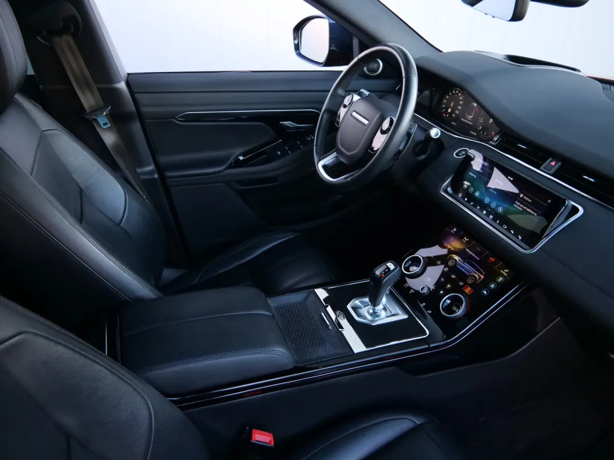 2.0 P200 AWD R-Dynamic HSE 200 Pk Automaat Navi / Leer / Pano-dak / Trekhaak / Apple Carplay / DAB / Winterpakket