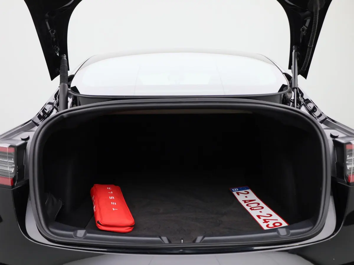 Standard RWD Plus 60 kWh | 100% SOH | Automaat | Panorama dak | Stoel verwarming | Leder | Navigatie | Climate control | 360 Camera | Parkeer sensoren | LED | Elec. achterklep | Lage km stan